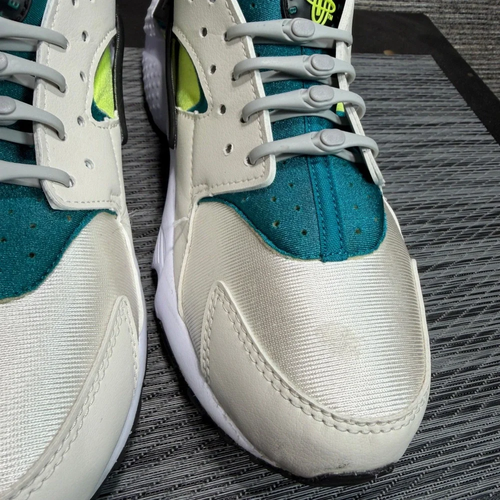 Nike Sneakers Kids 7Y White Teal Volt Air Huarache 654275-045 Heel Strap Sporty